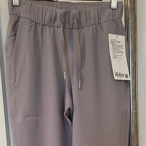 Lululemon On The Fly Jogger (woven) NWT